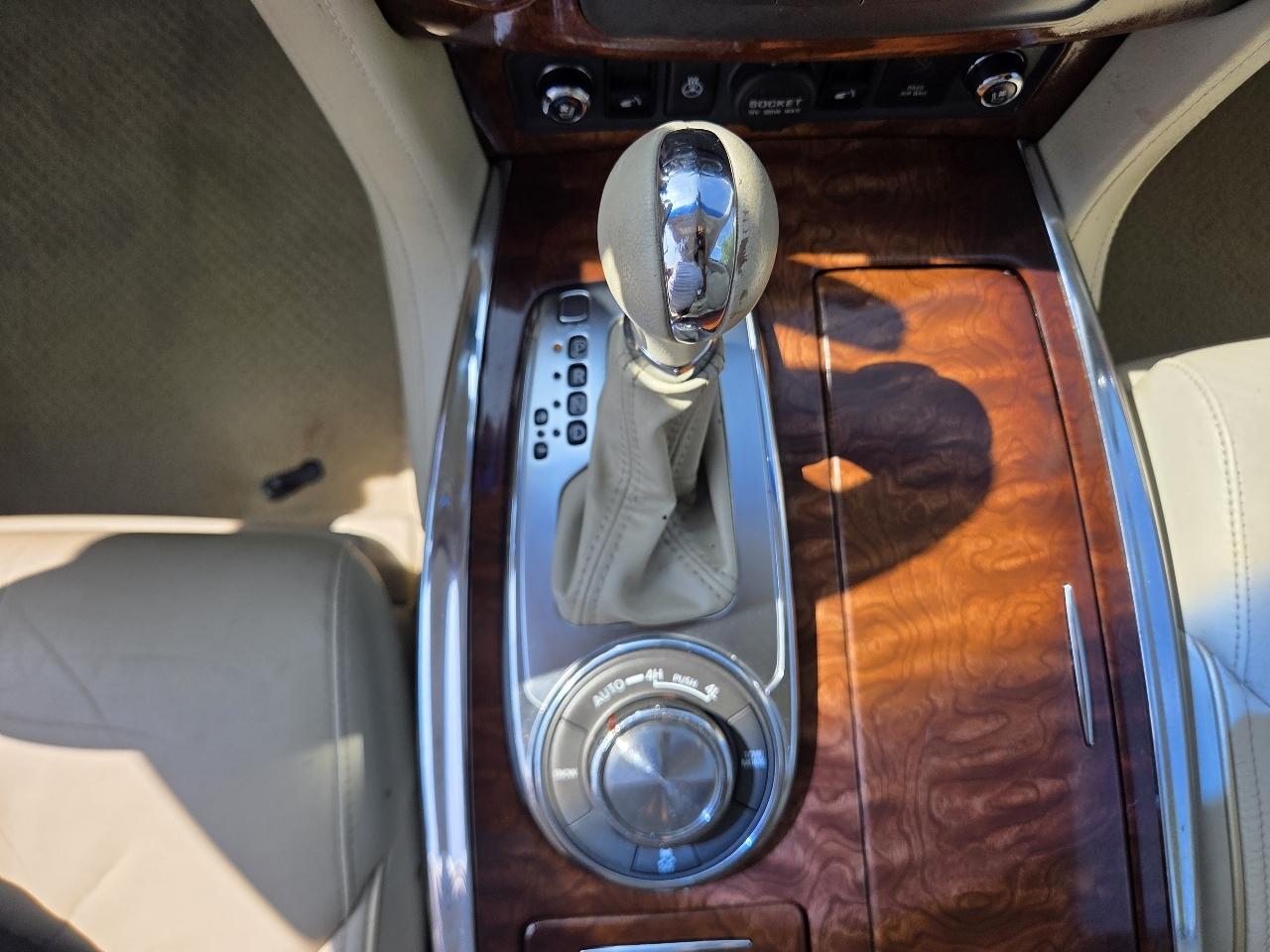 Infiniti QX80 4WD 4dr 2015