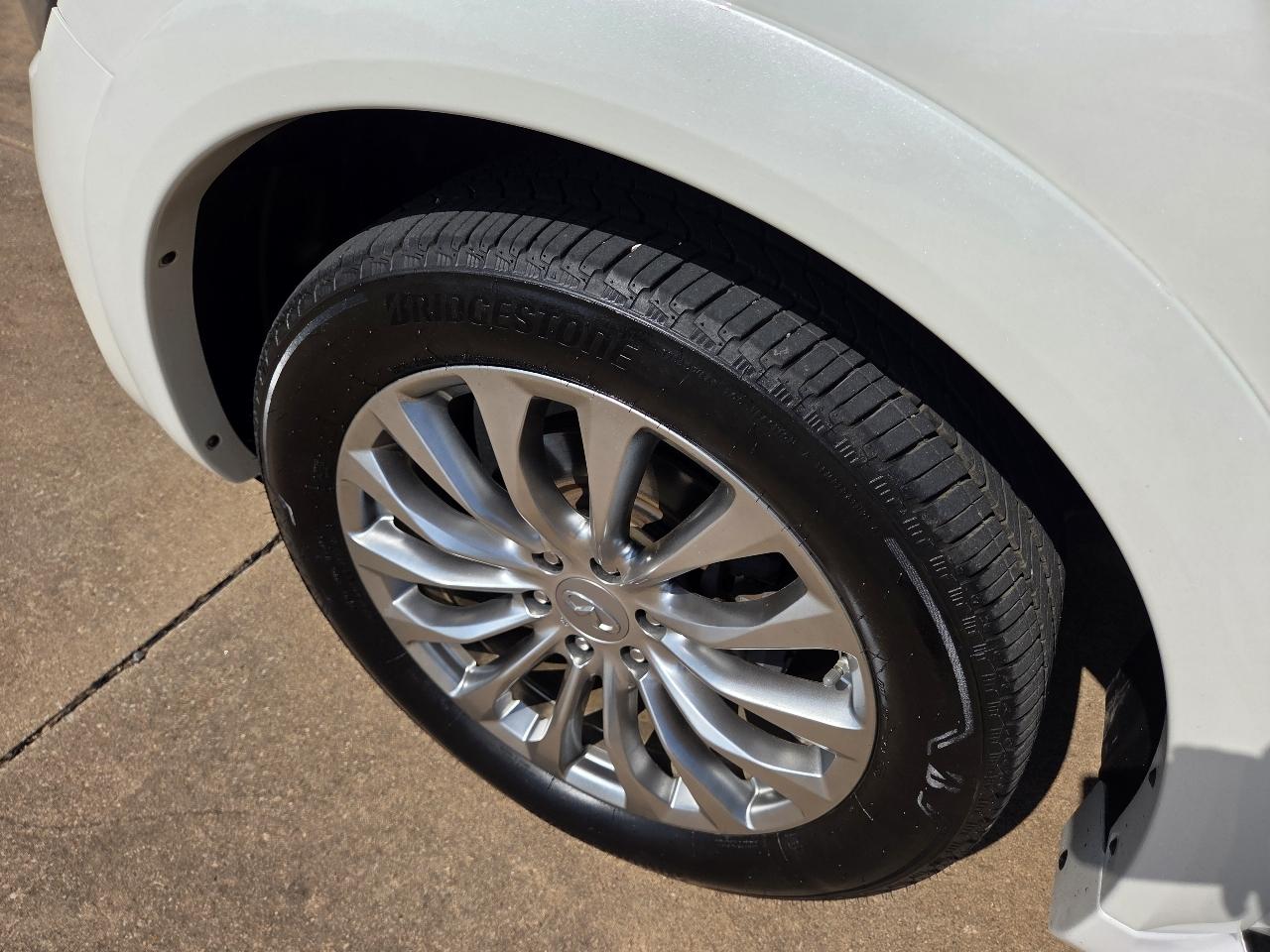 Infiniti QX80 4WD 4dr 2015