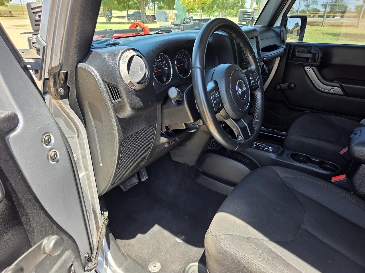 Jeep Wrangler Unlimited 4WD 4dr Sport 2015