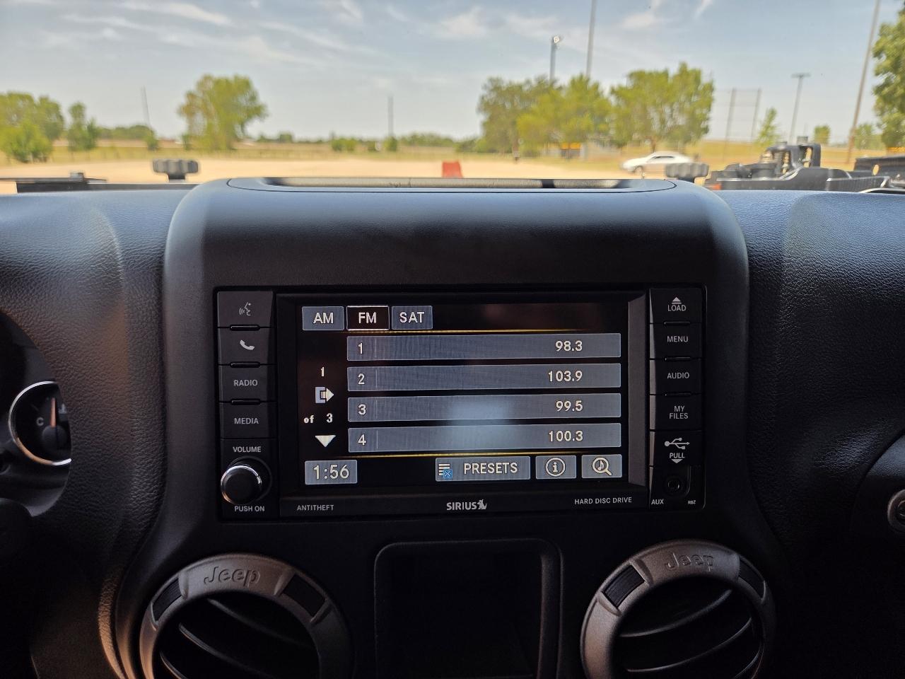 Jeep Wrangler Unlimited 4WD 4dr Sport 2015