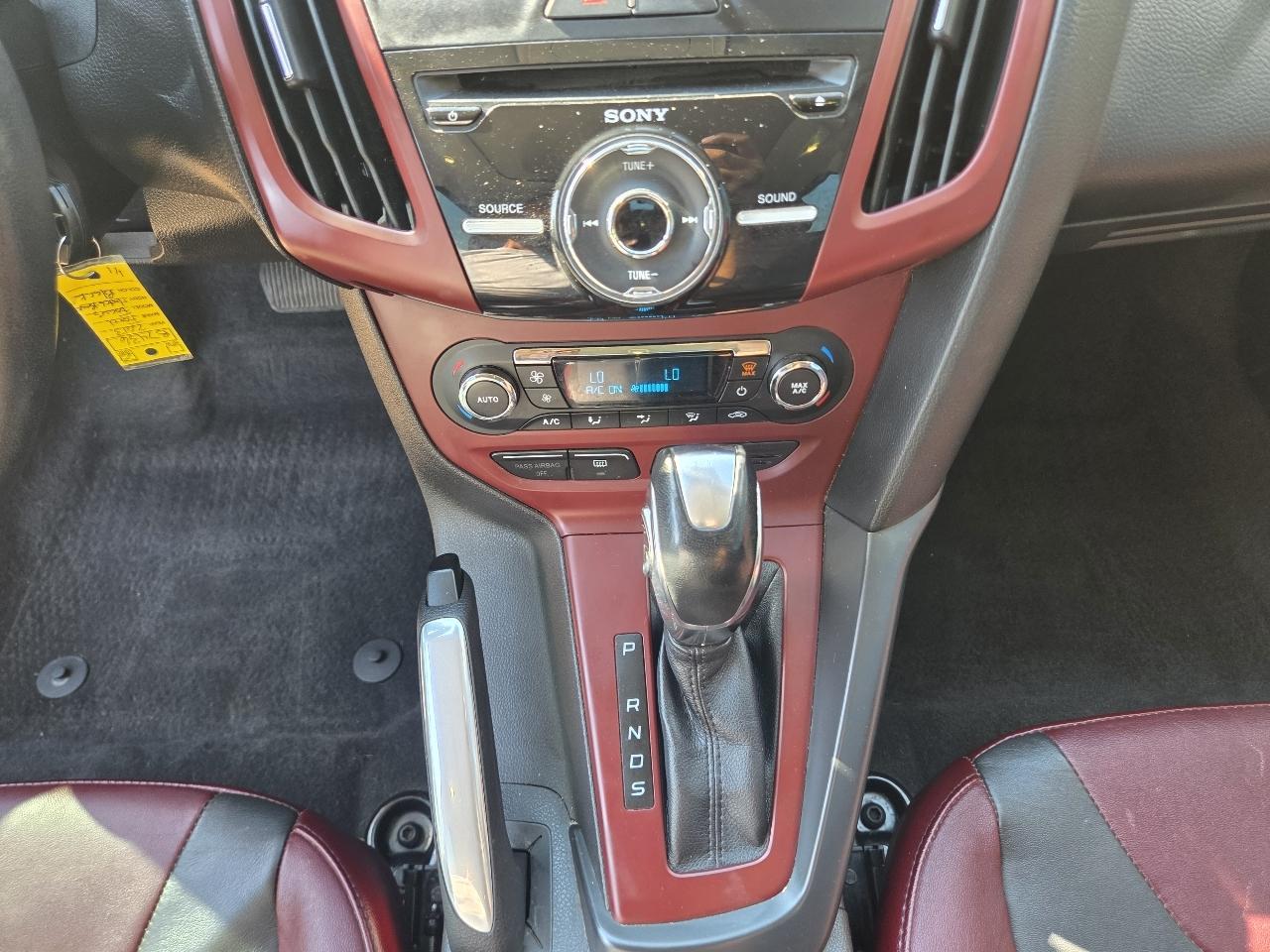 Ford Focus 5dr HB SE 2013