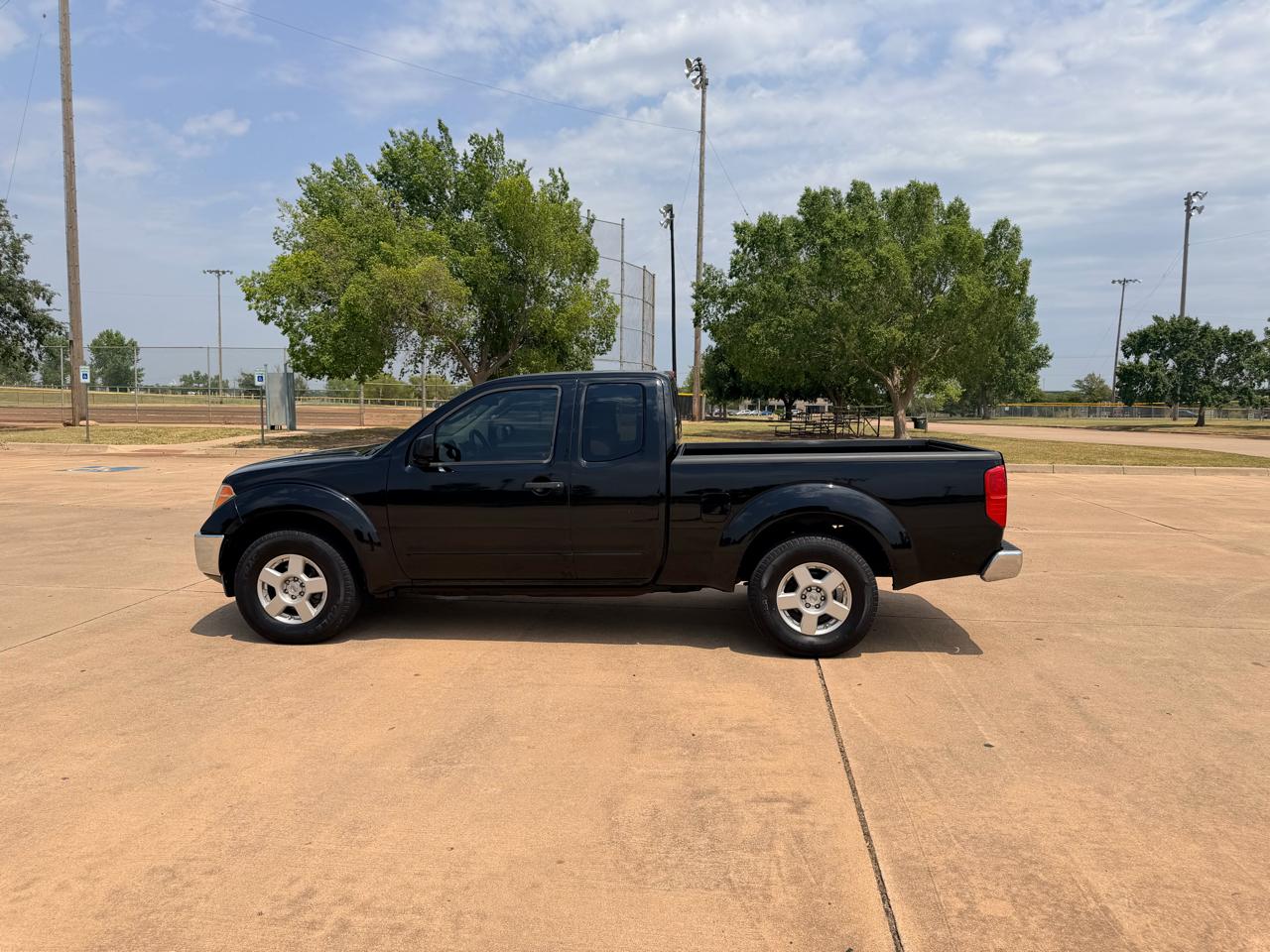 Nissan Frontier 2WD King Cab Manual SE 2007