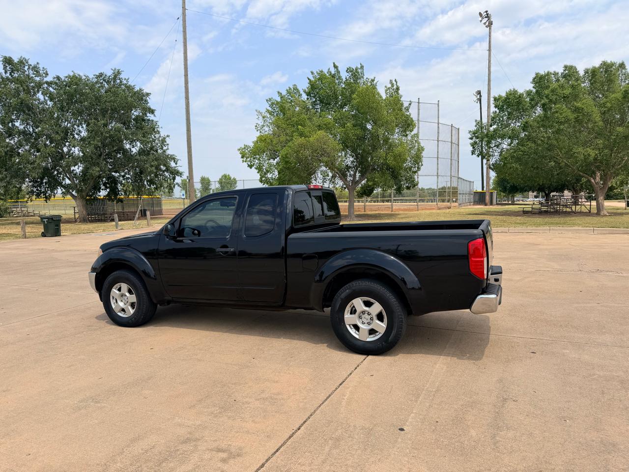Nissan Frontier 2WD King Cab Manual SE 2007