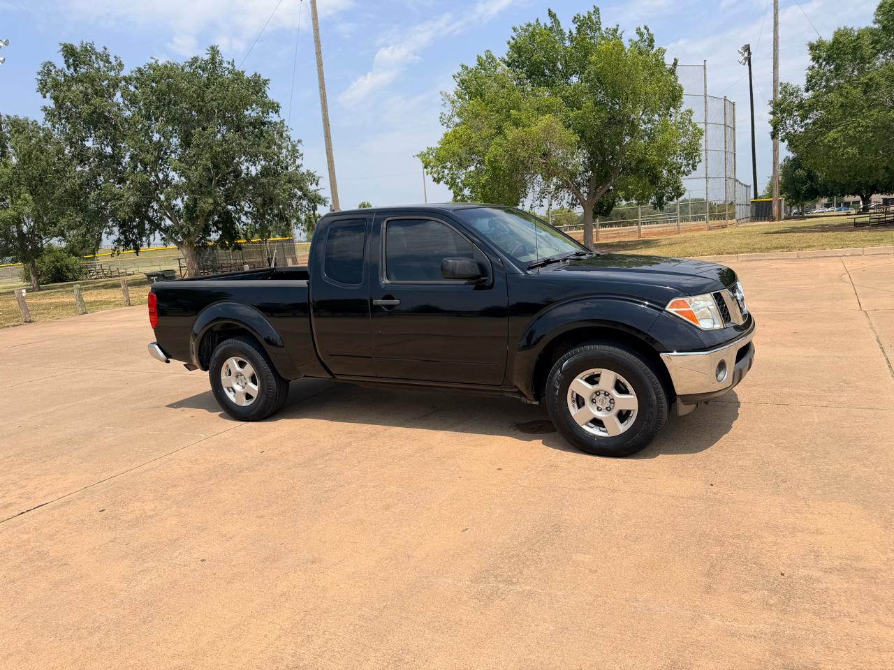 Nissan Frontier 2WD King Cab Manual SE 2007