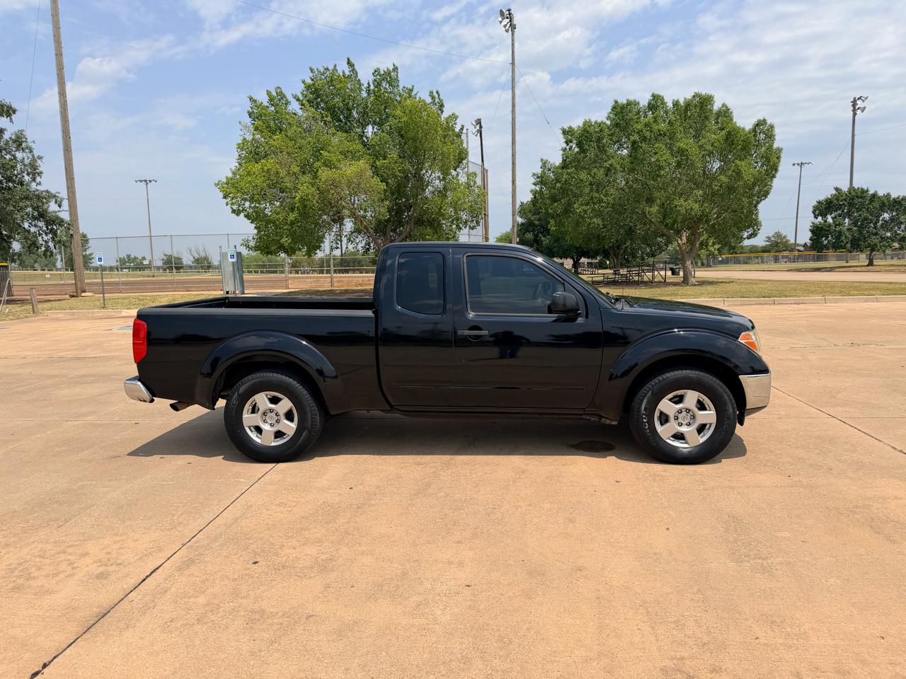 Nissan Frontier 2WD King Cab Manual SE 2007