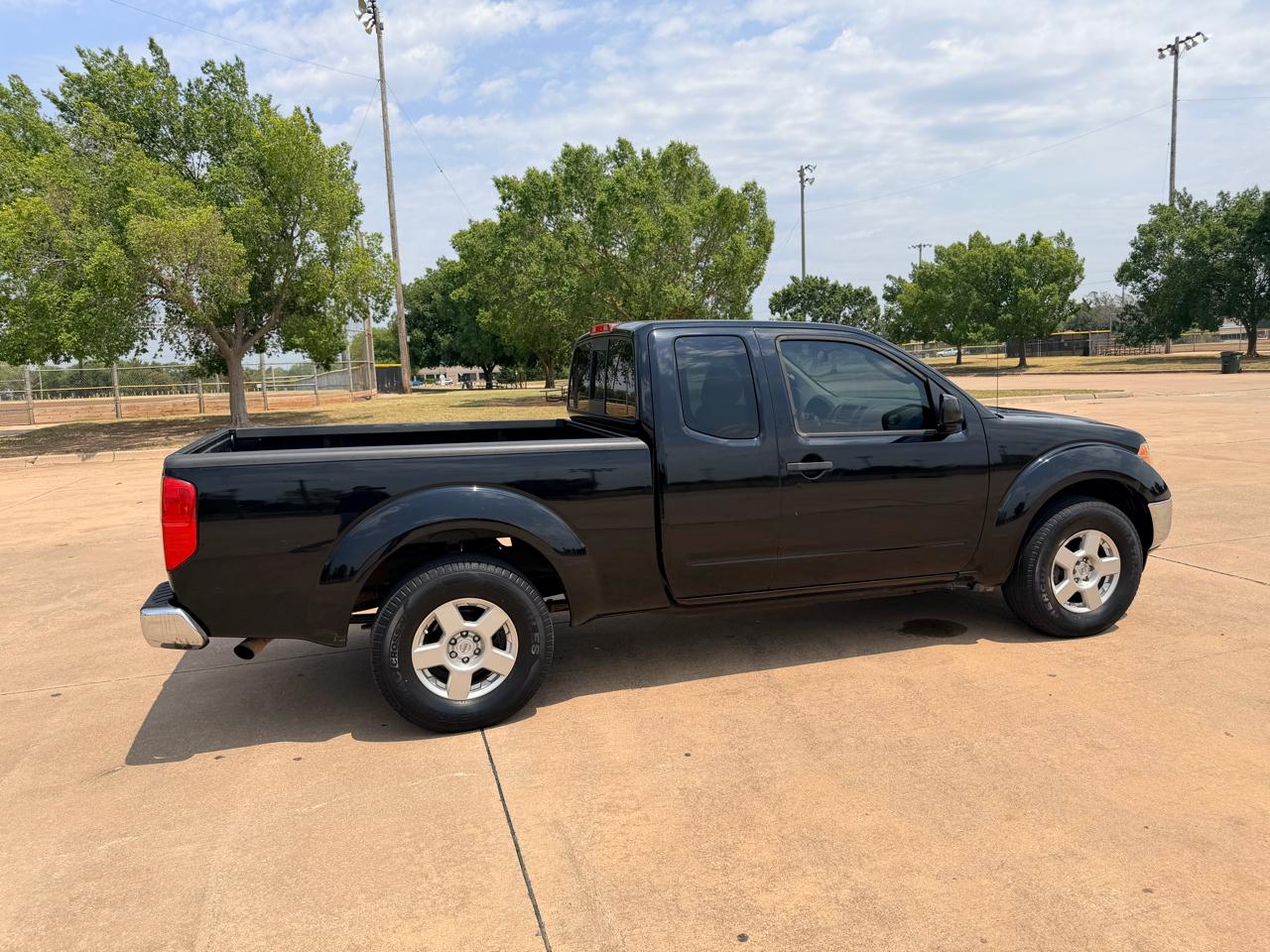 Nissan Frontier 2WD King Cab Manual SE 2007