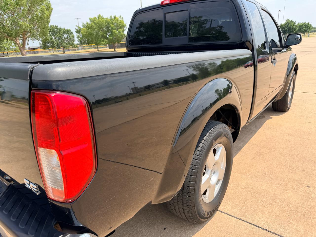 Nissan Frontier 2WD King Cab Manual SE 2007