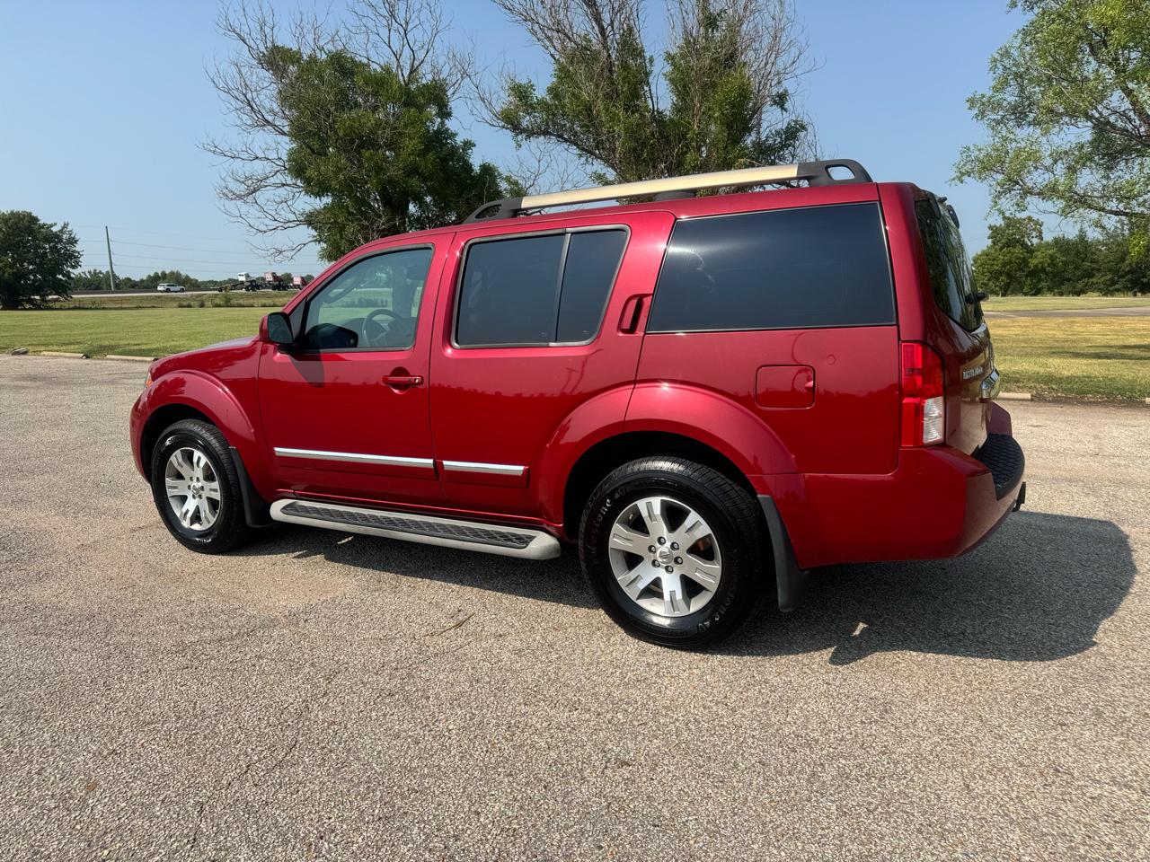 Nissan Pathfinder 4WD 4dr V6 Silver 2011