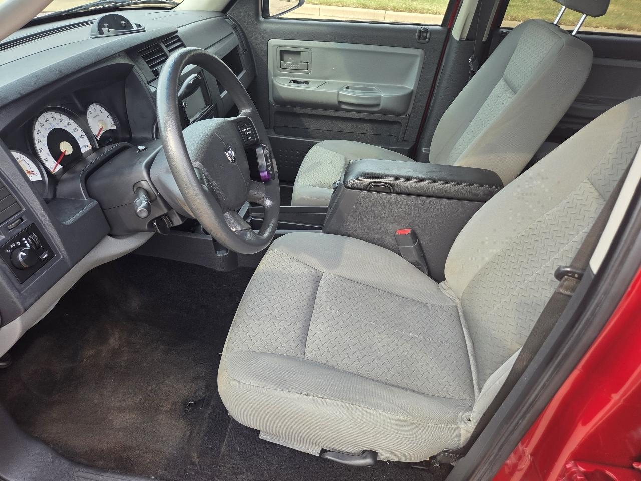 Dodge Dakota 2WD Crew Cab SXT 2008