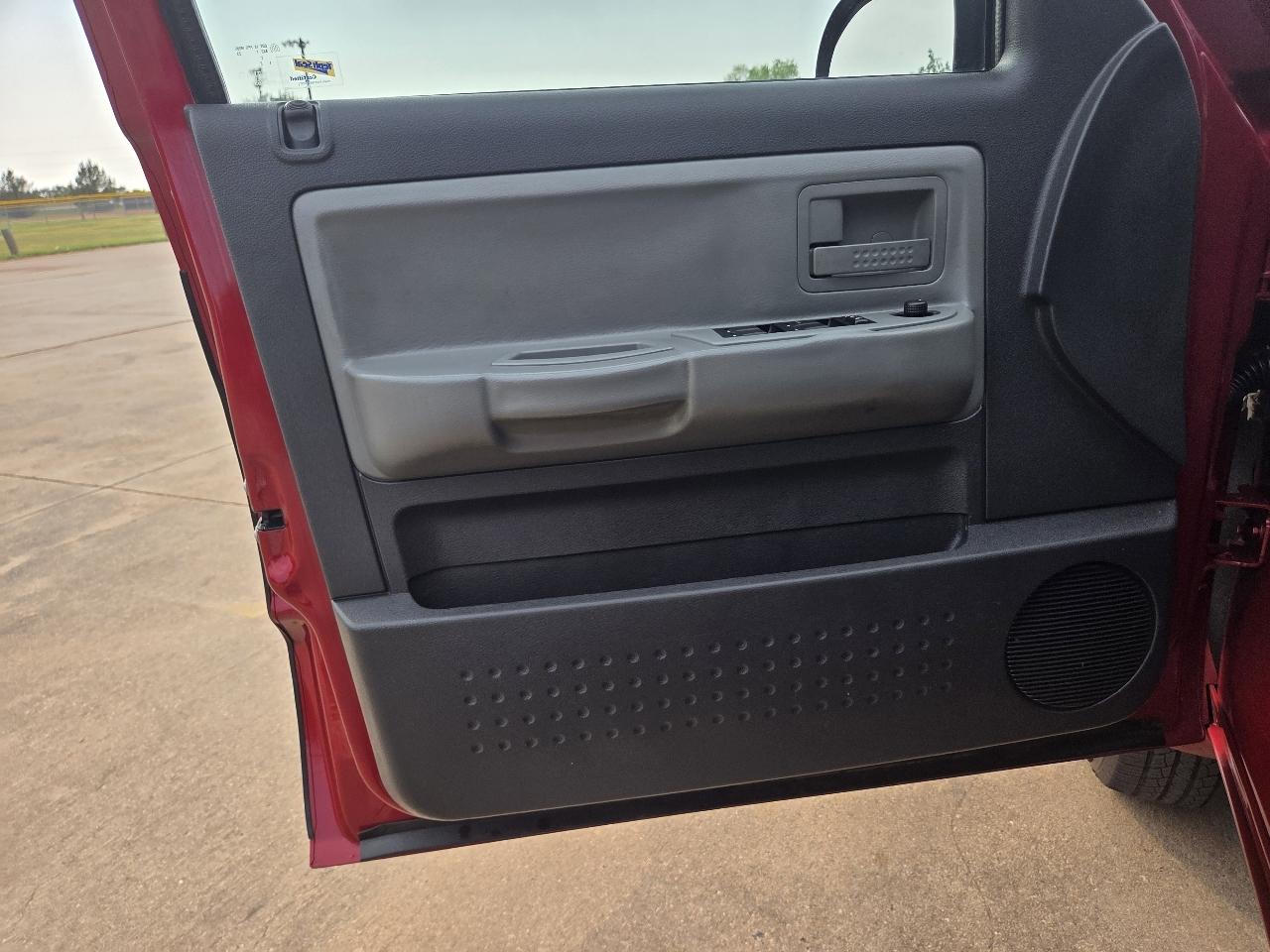 Dodge Dakota 2WD Crew Cab SXT 2008