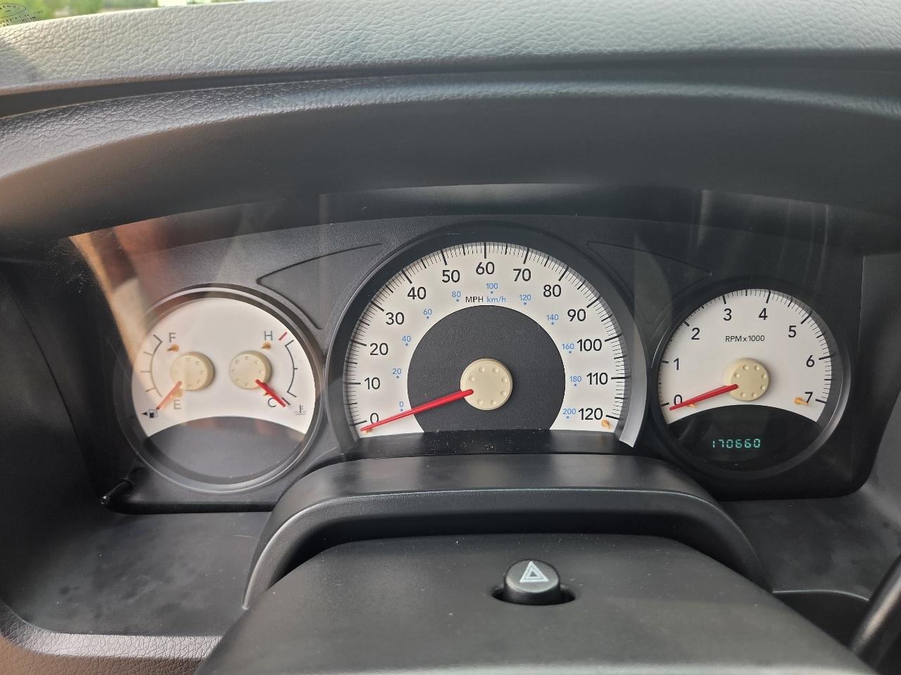 Dodge Dakota 2WD Crew Cab SXT 2008