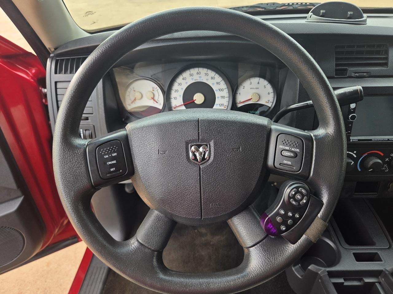 Dodge Dakota 2WD Crew Cab SXT 2008