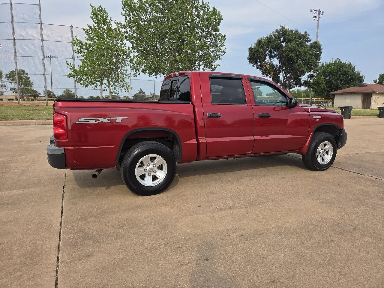 Dodge Dakota 2WD Crew Cab SXT 2008