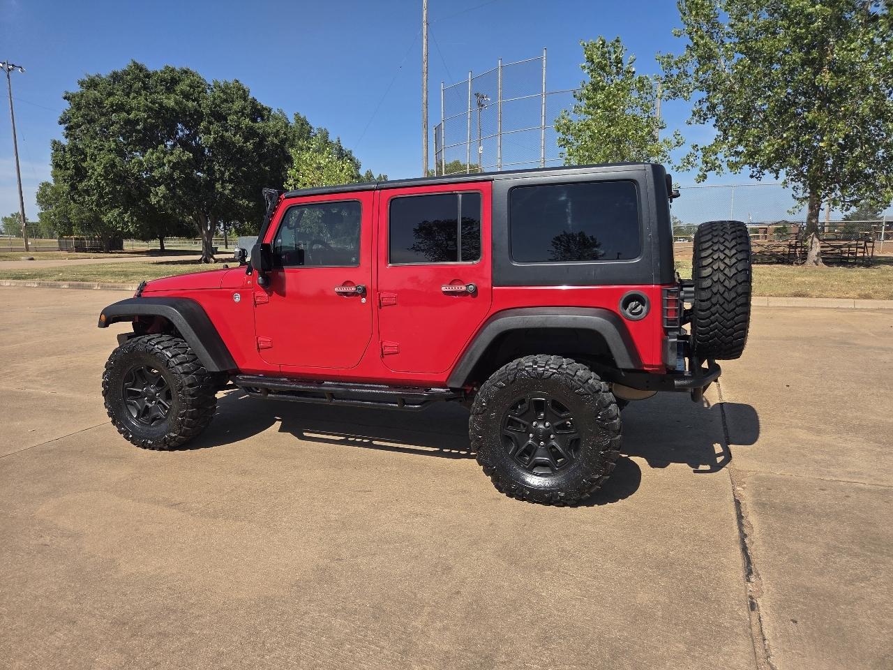 Jeep Wrangler Unlimited 4WD 4dr Sahara 2014