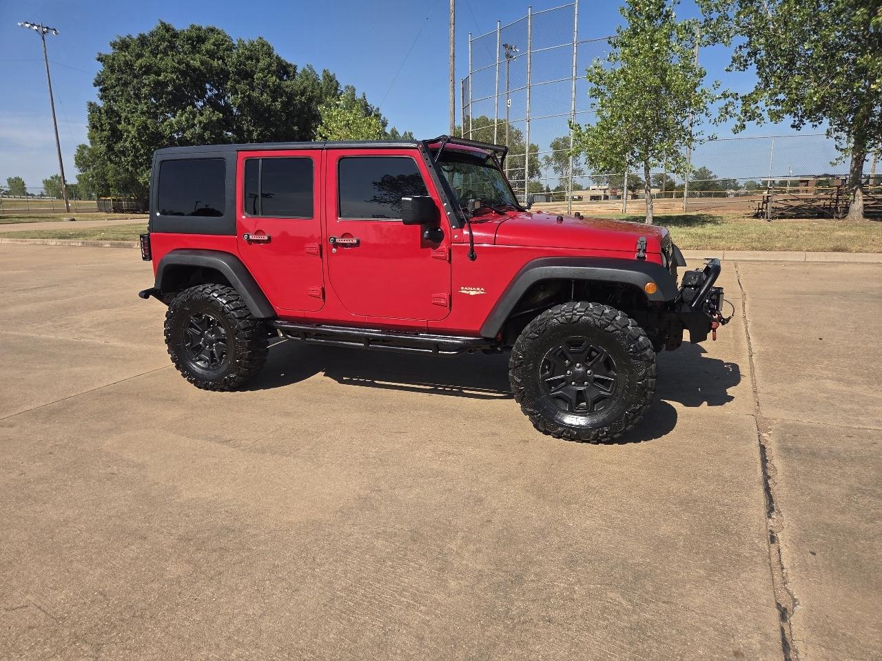 Jeep Wrangler Unlimited 4WD 4dr Sahara 2014