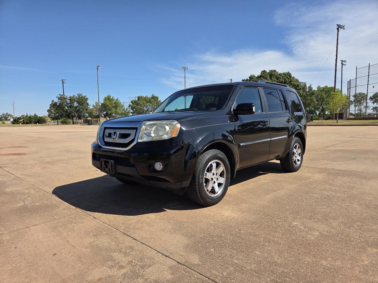 Honda Pilot 2WD 4dr Touring w/RES & Navi 2011