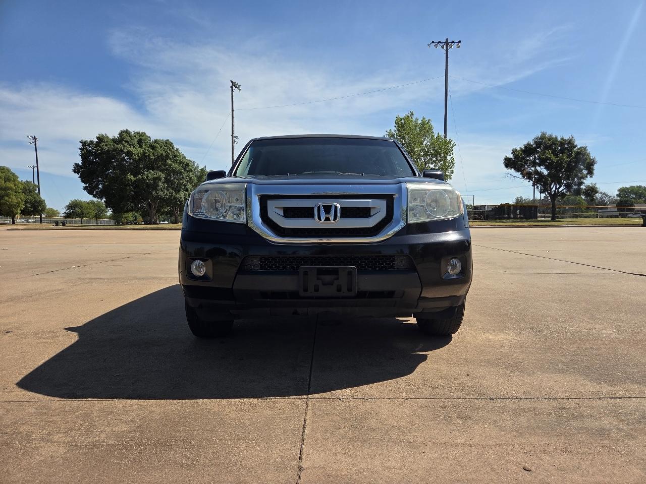 Honda Pilot 2WD 4dr Touring w/RES & Navi 2011