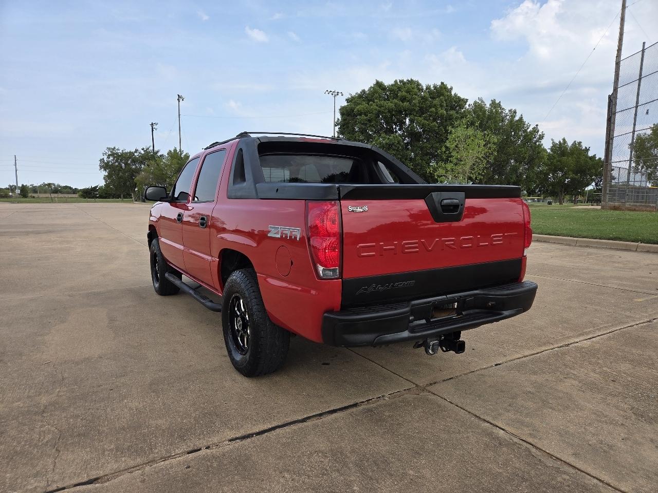 Chevrolet Avalanche 1500 5dr Crew Cab 130" WB Z66 2004