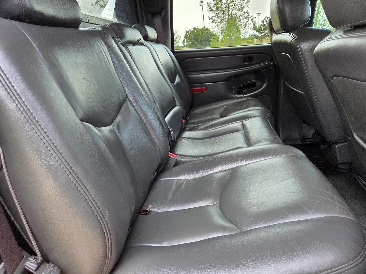 Chevrolet Avalanche 1500 5dr Crew Cab 130" WB Z66 2004