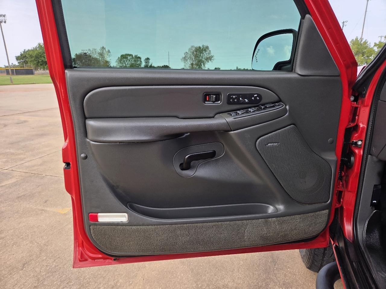 Chevrolet Avalanche 1500 5dr Crew Cab 130" WB Z66 2004
