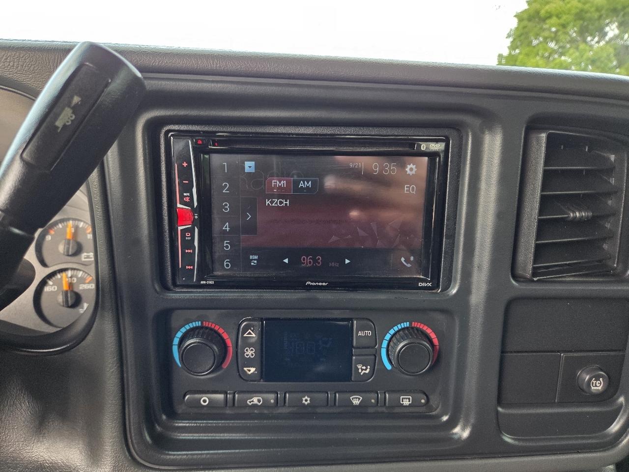 Chevrolet Avalanche 1500 5dr Crew Cab 130" WB Z66 2004