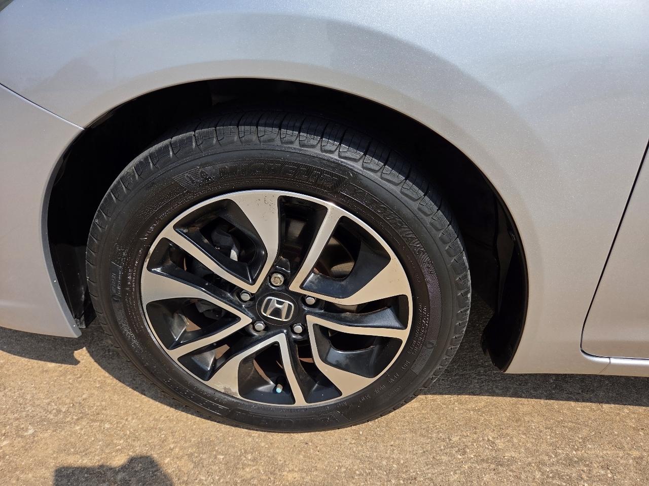 Honda Civic Sedan 4dr CVT EX 2015