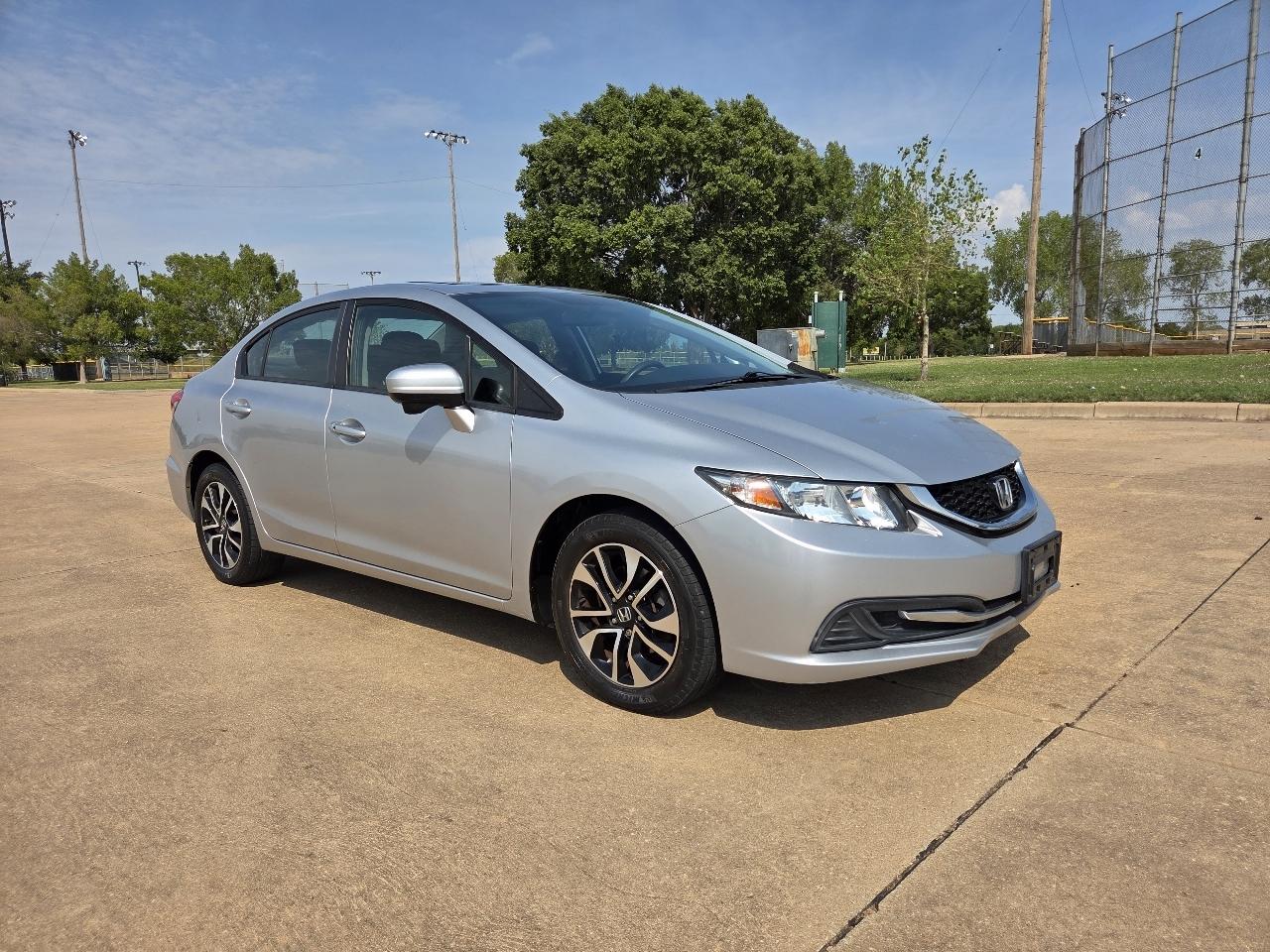 Honda Civic Sedan 4dr CVT EX 2015