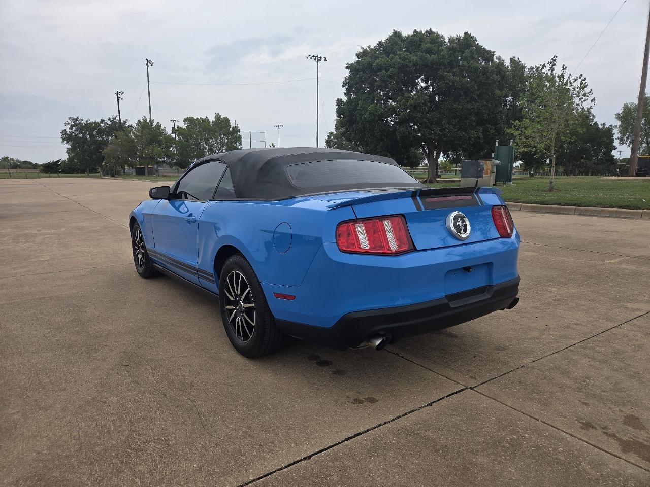 Ford Mustang 2dr Conv V6 2012