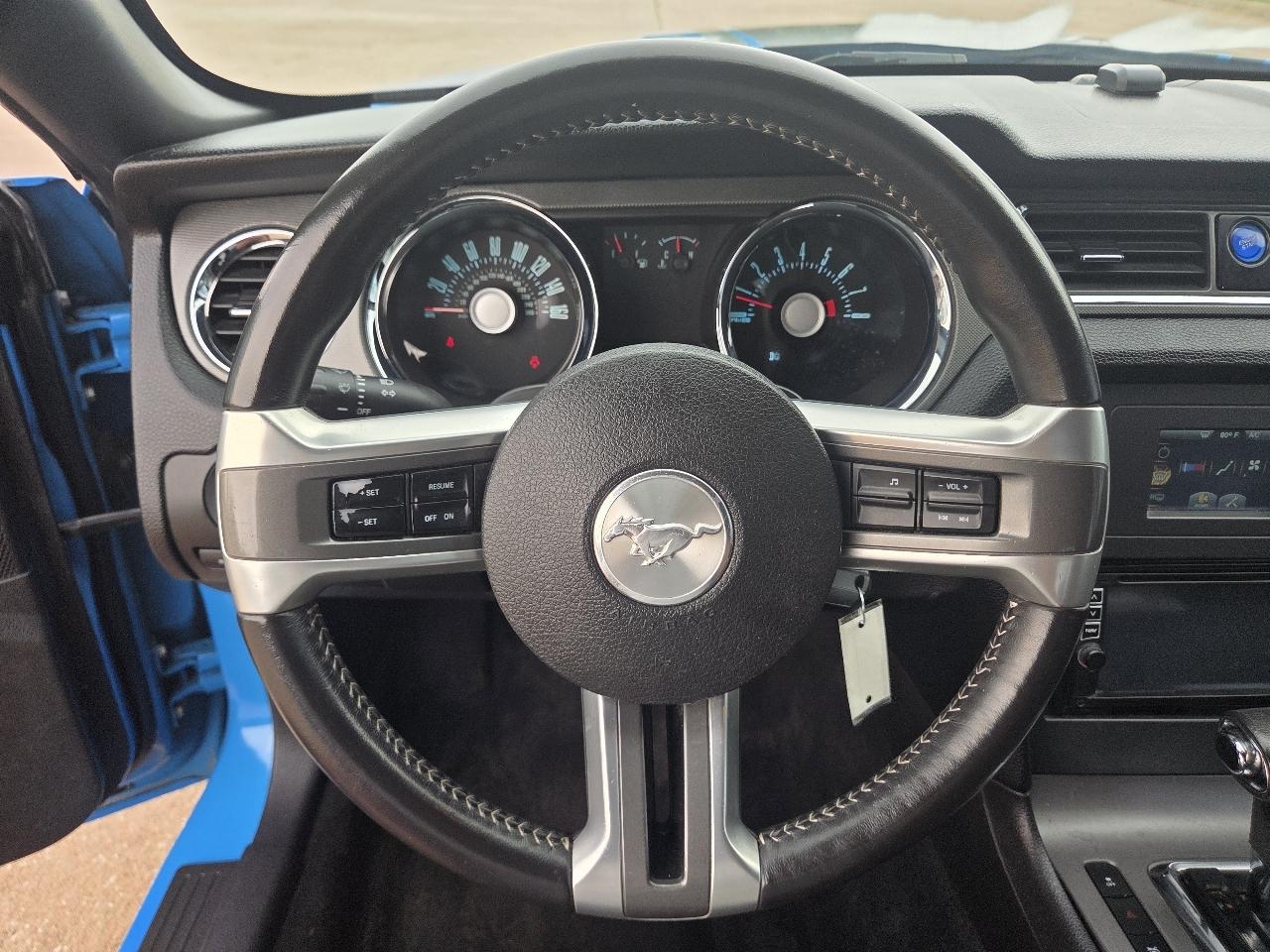 Ford Mustang 2dr Conv V6 2012