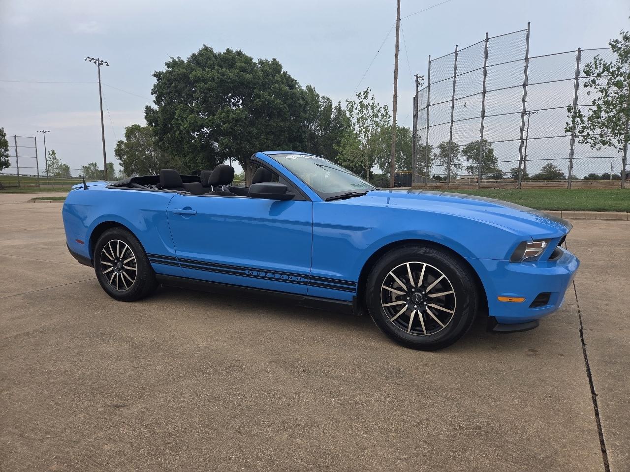 Ford Mustang 2dr Conv V6 2012