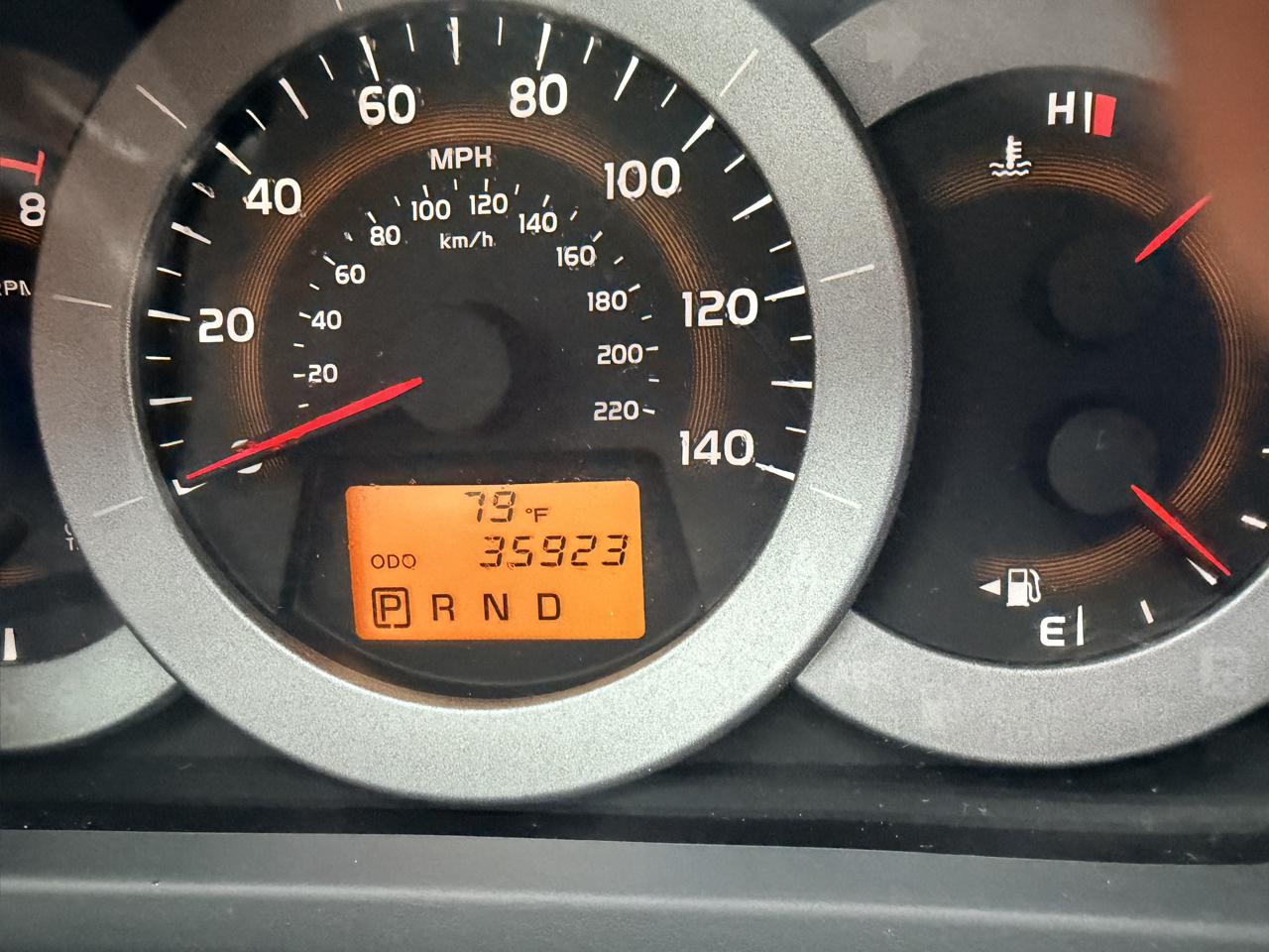 Toyota RAV4 FWD 4dr I4 (Natl) 2012