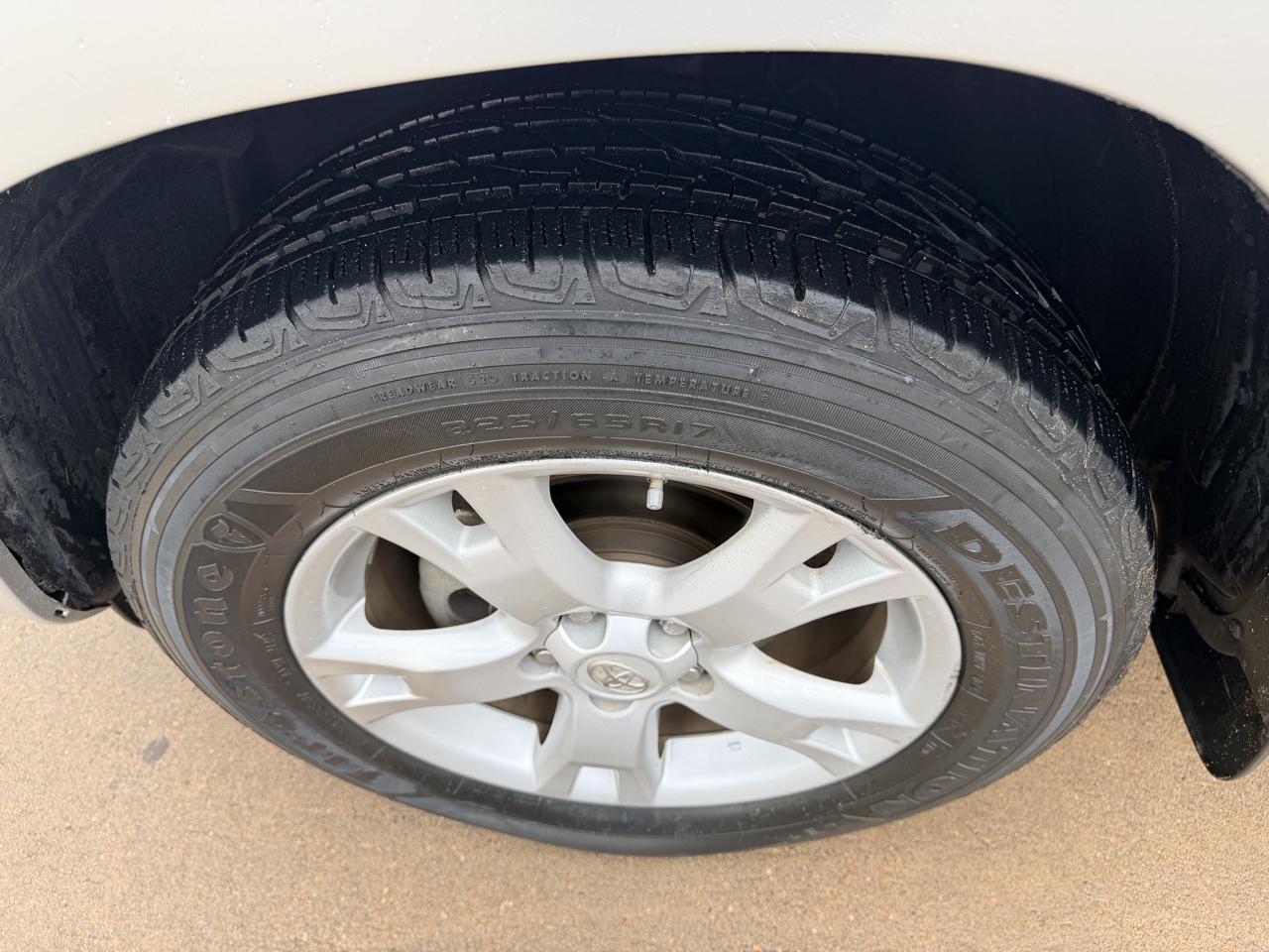 Toyota RAV4 FWD 4dr I4 (Natl) 2012