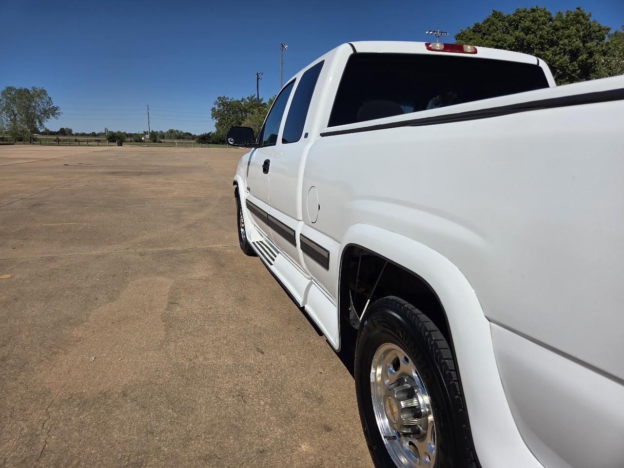 Chevrolet Silverado 2500 Ext Cab 143.5" WB LS 1999