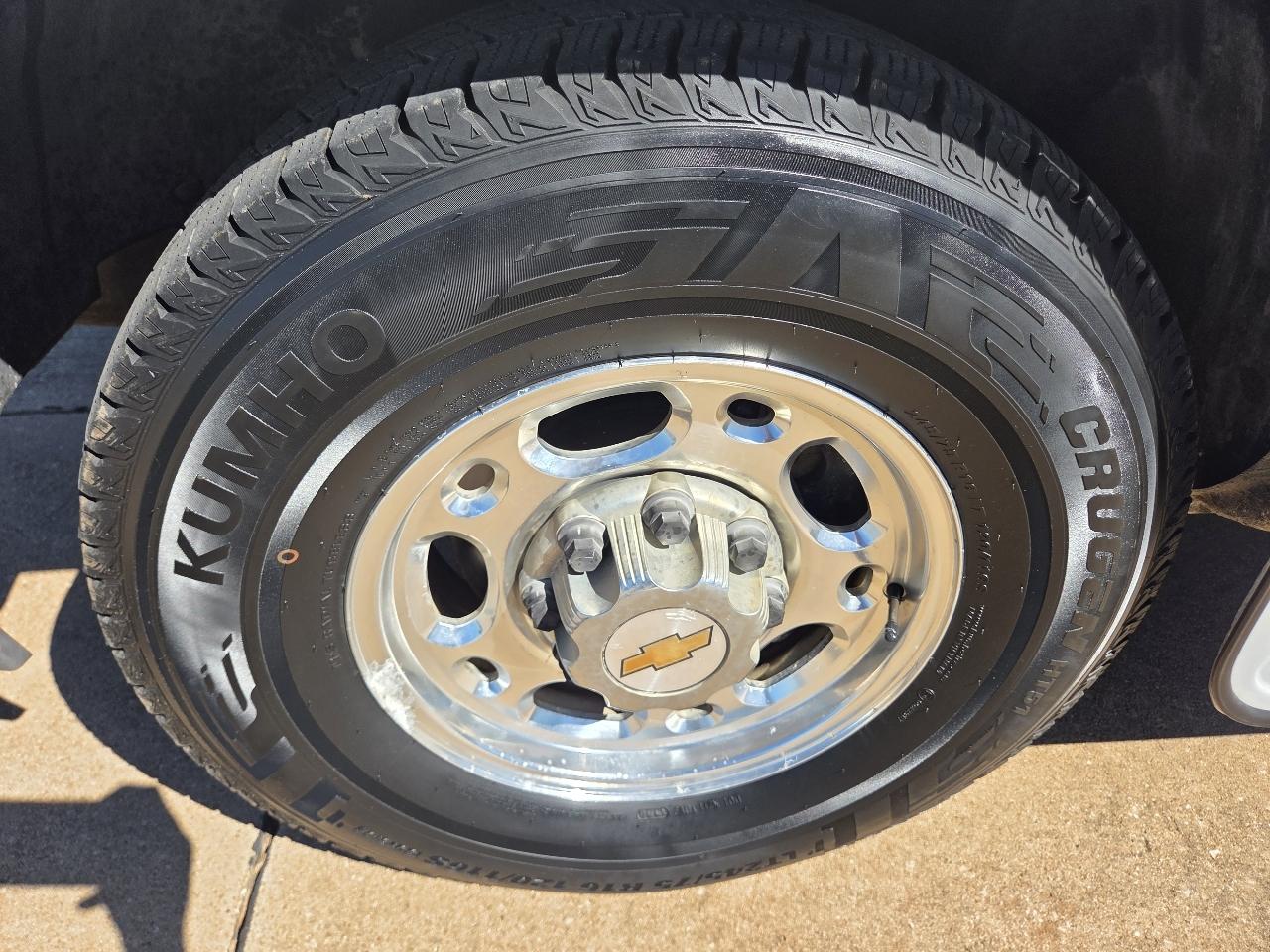 Chevrolet Silverado 2500 Ext Cab 143.5" WB LS 1999