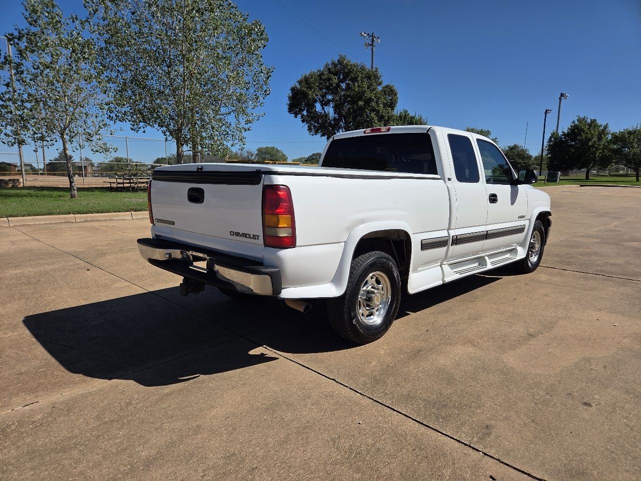 Chevrolet Silverado 2500 Ext Cab 143.5" WB LS 1999