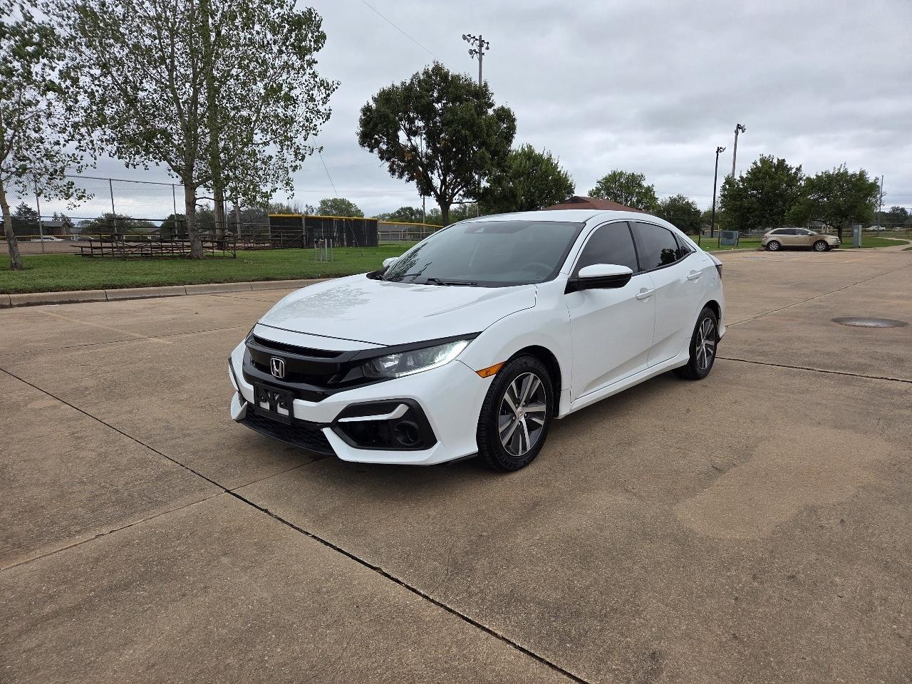 Honda Civic Hatchback LX CVT 2020