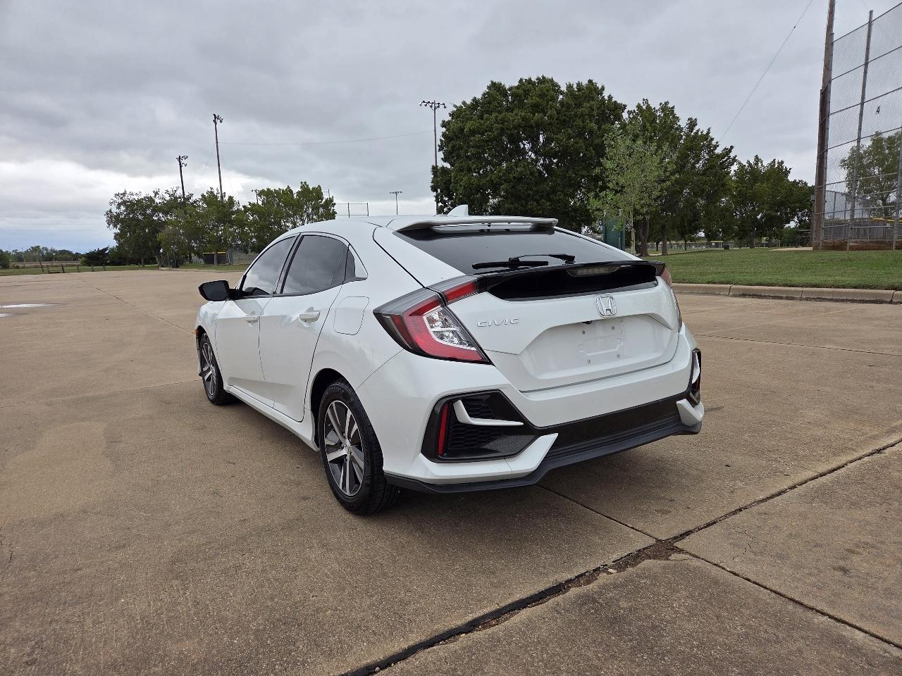 Honda Civic Hatchback LX CVT 2020