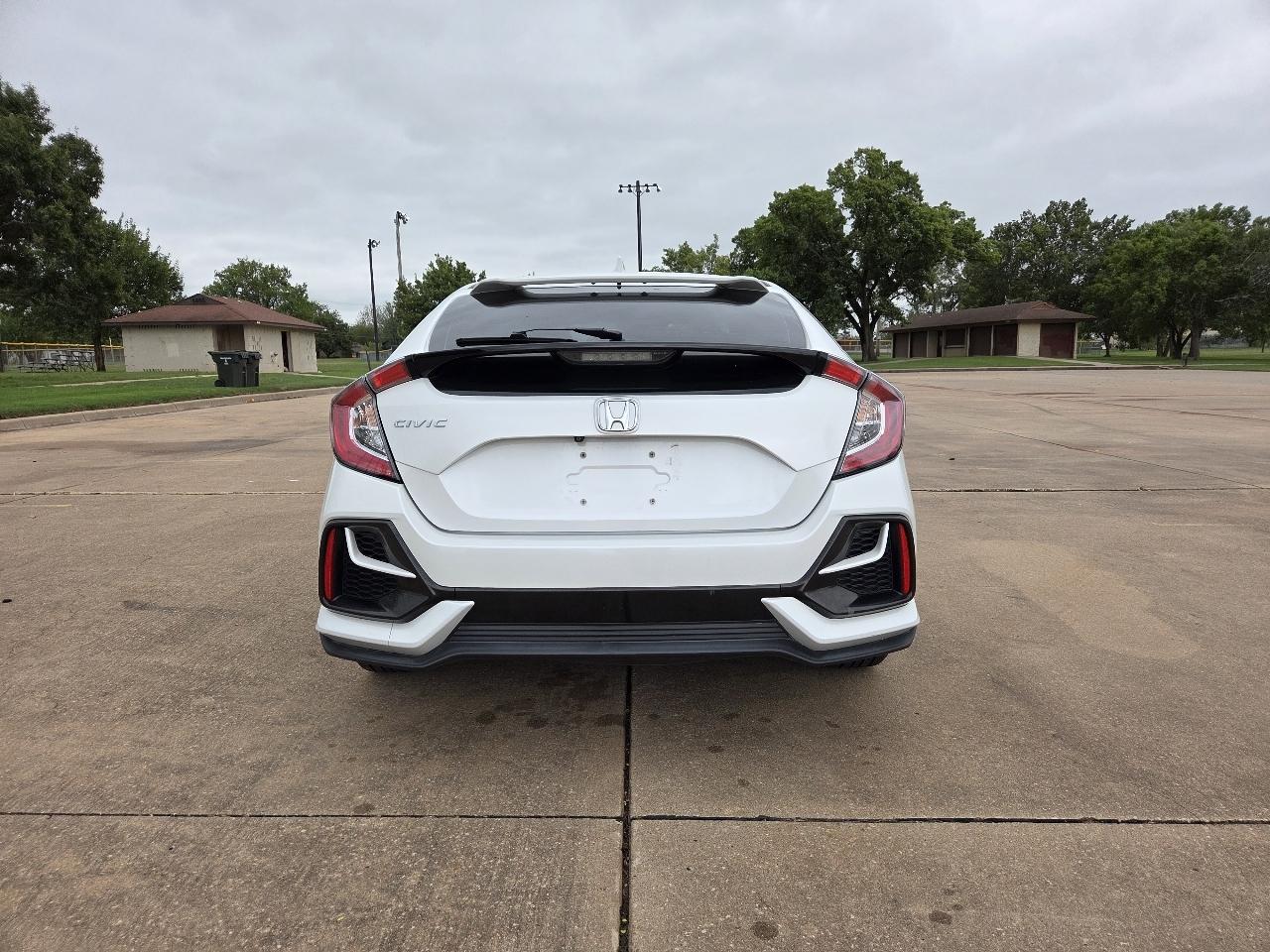 Honda Civic Hatchback LX CVT 2020