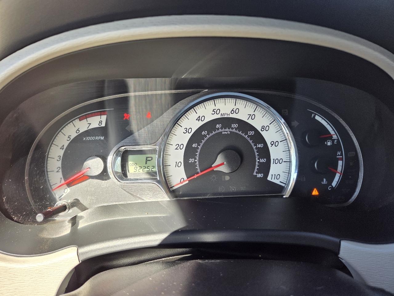 Toyota Sienna 5dr 8-Pass Van V6 SE FWD (Natl) 2014