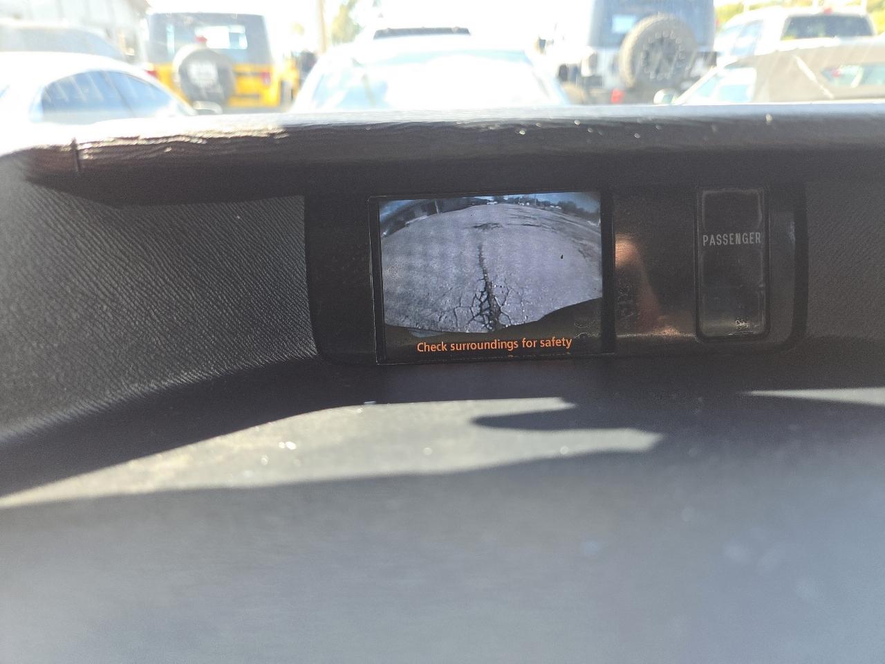 Toyota Sienna 5dr 8-Pass Van V6 SE FWD (Natl) 2014