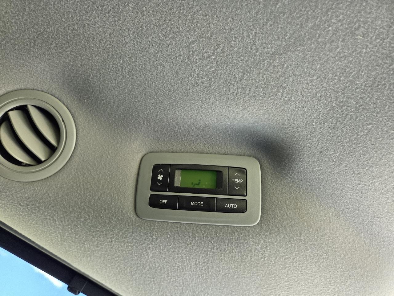 Toyota Sienna 5dr 8-Pass Van V6 SE FWD (Natl) 2014