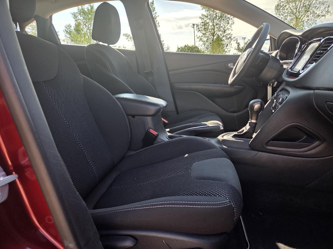 Dodge Dart 4dr Sdn SXT 2015