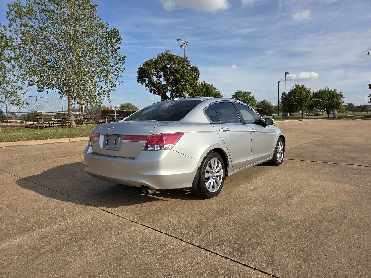 Honda Accord Sdn 4dr I4 Auto EX-L 2011
