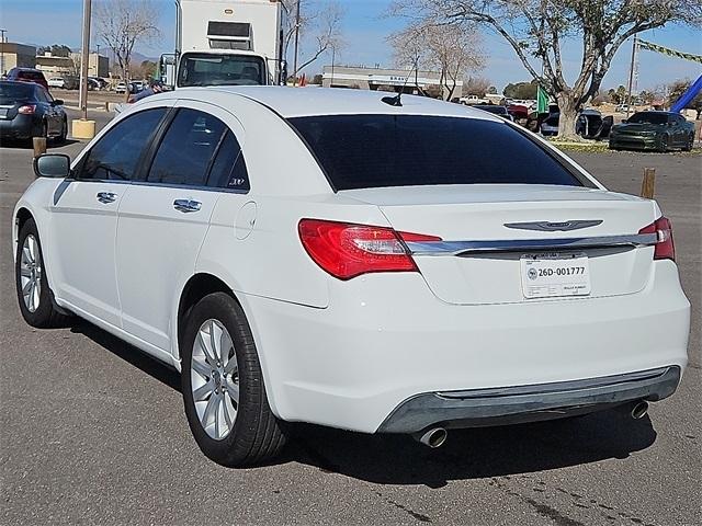 Chrysler 200  2013