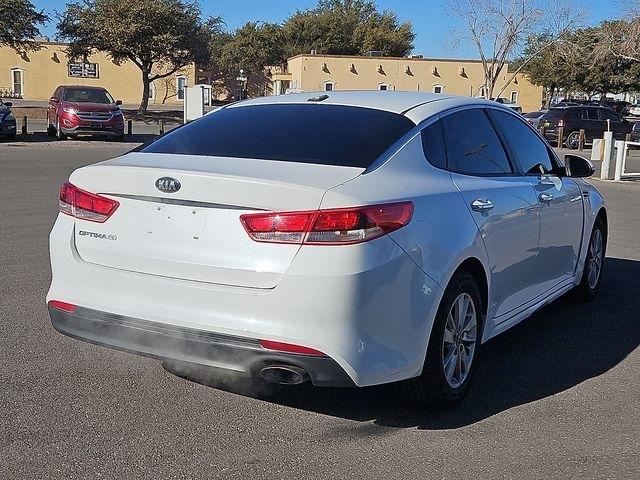 Kia Optima  2017