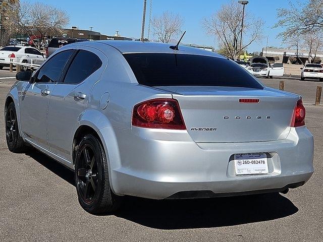 Dodge Avenger  2012