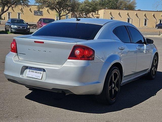 Dodge Avenger  2012