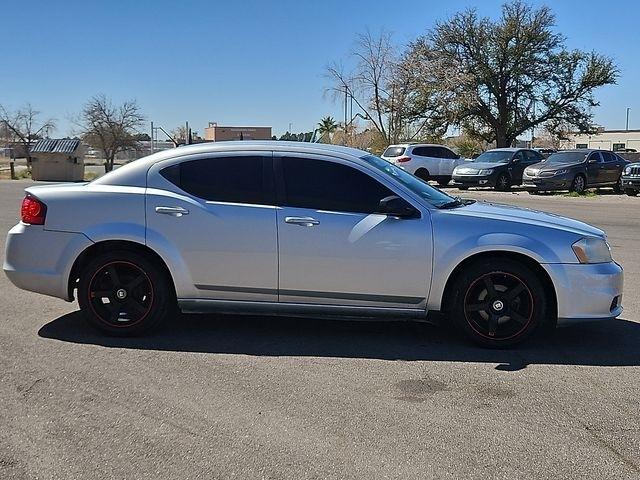 Dodge Avenger  2012