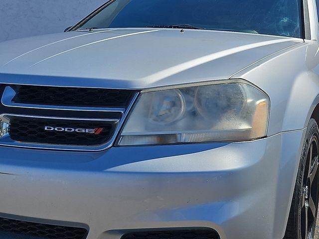Dodge Avenger  2012