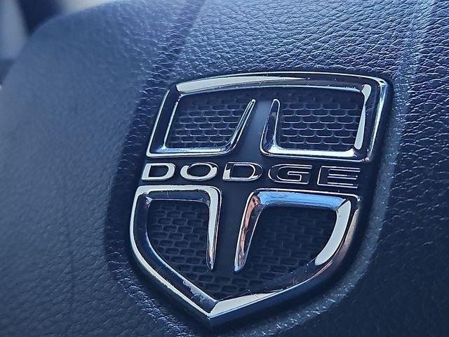Dodge Avenger  2012